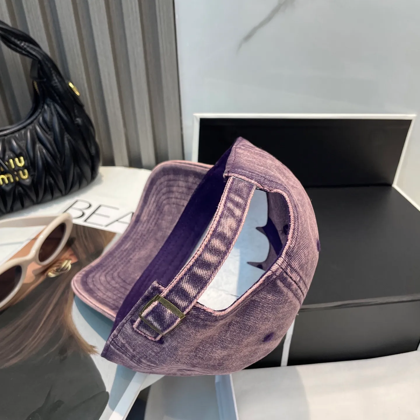 P86 Crow Heart 🆕🆕25 new baseball cap, personalized fashion classic cross logo, casual with a cool feeling, unisex style, same style for men and women! Very easy to match! Head circumference: 56-58cm is available
